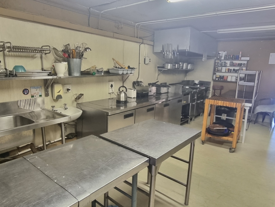 10 Bedroom Property for Sale in Heuwelsig Free State